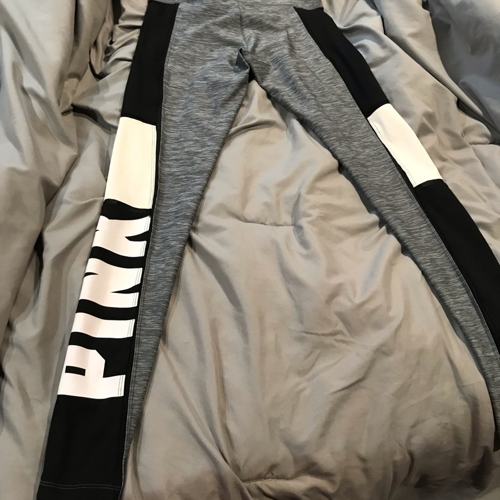 XS Victoria Secret PINK Bonded workout leggings!